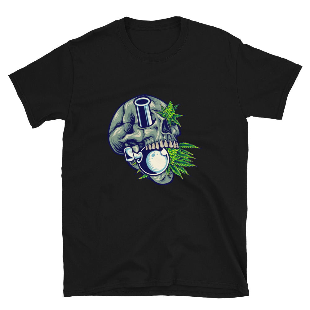 Cráneo de piedra con hierba de bong de vidrio kush Fit Camiseta unisex Softstyle