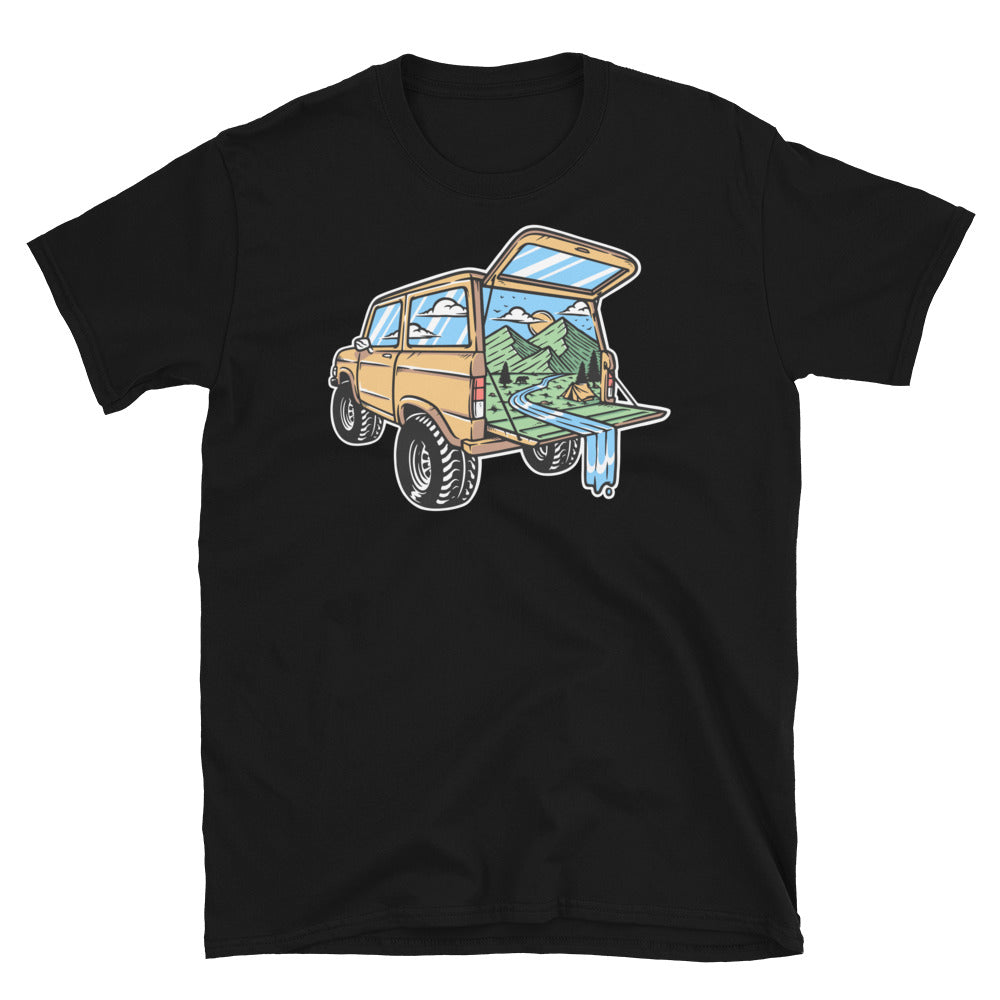 Bergblick im Auto Fit Unisex Softstyle T-Shirt