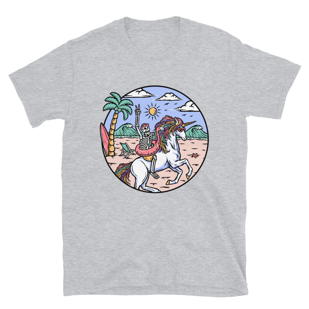 skull riding a unicorn on the beach Fit Unisex Softstyle T-Shirt