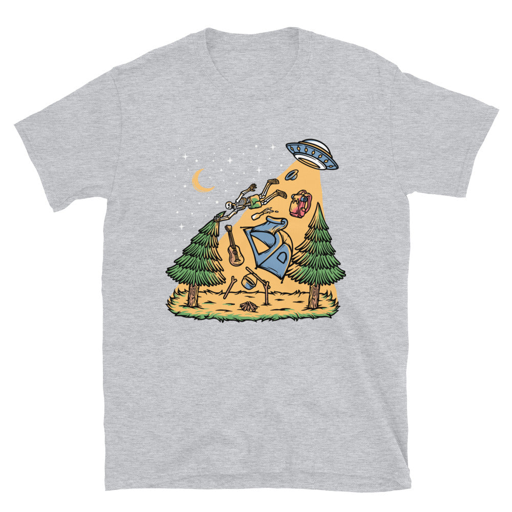 Skull by ufo while camping Fit Unisex Softstyle T-Shirt