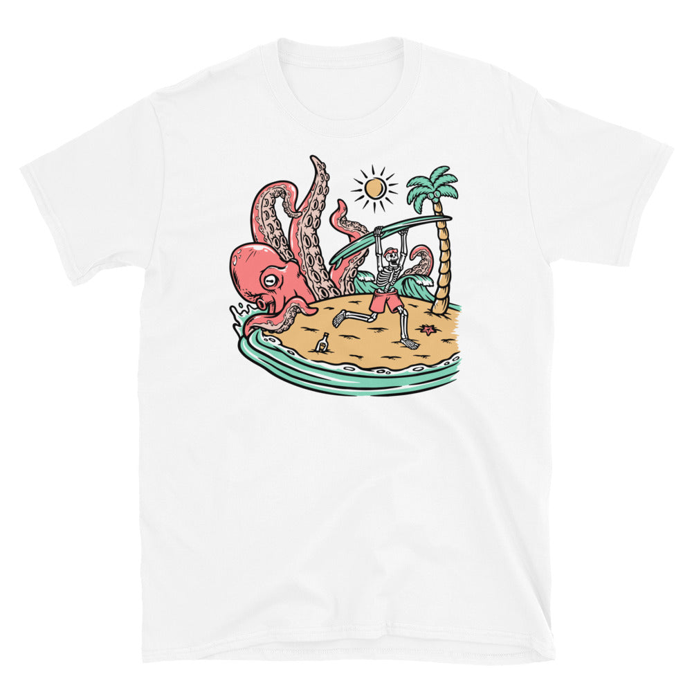 Octopus attack skull on beach Fit Unisex Softstyle T-Shirt